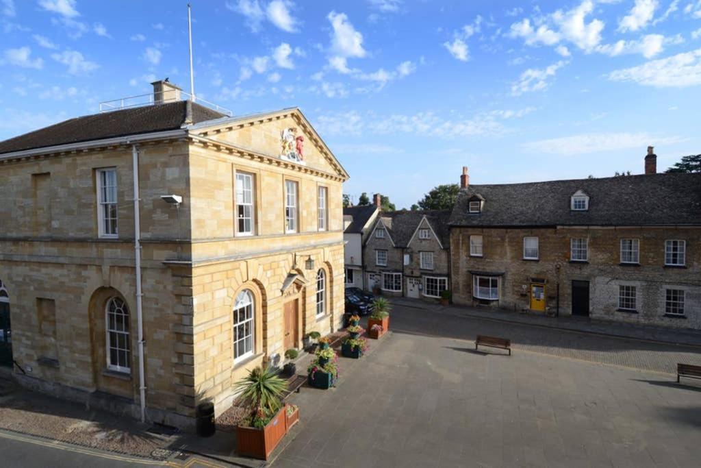 Oxfordshire Living - The Spencer Apartment - Woodstock Kültér fotó